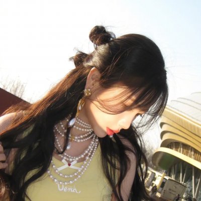 所以......和黑粉结婚了